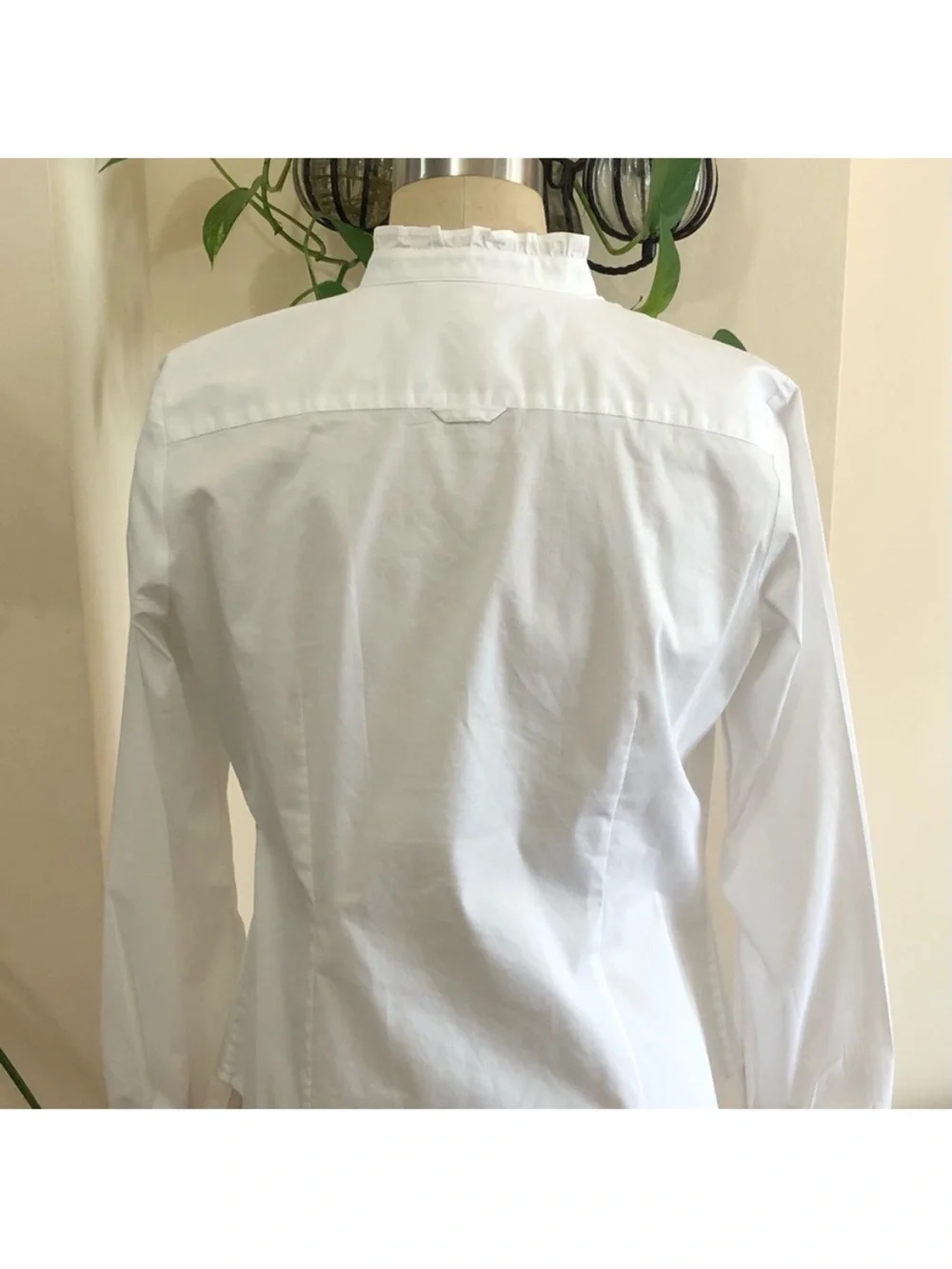 NEW Brooks Brothers Elegant White Ruffled trim collar Cotton/ Stretch Top 8